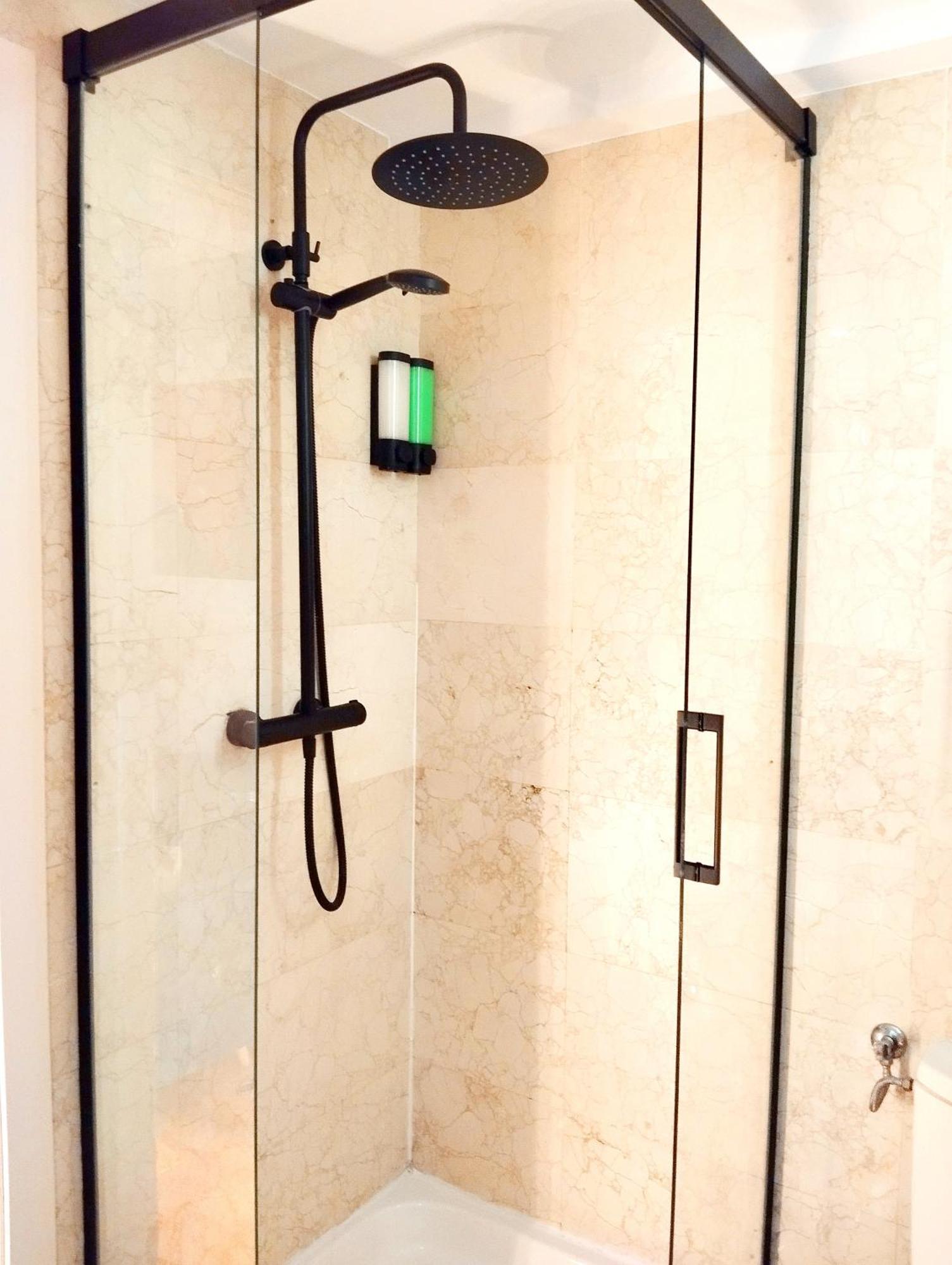 Fridda House Atocha Madrid Apartment ภายนอก รูปภาพ